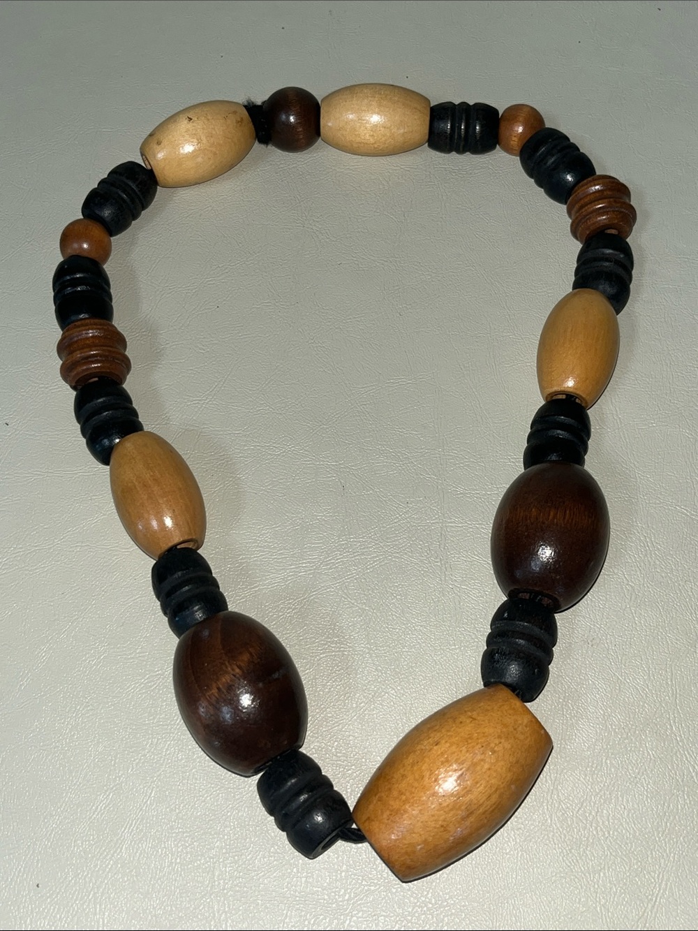 Thick Wooden Bead Necklace in Brown and Black – Classic Natural Style